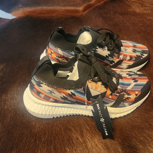 Trendy Rodeo Shoes with Colorful Pattern - Picture 1 of 3